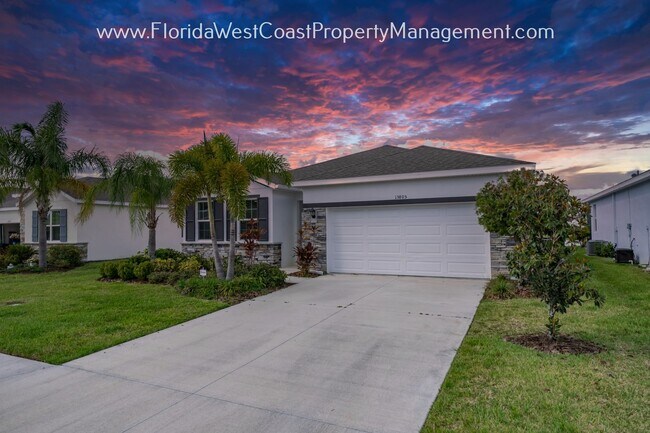 Building Photo - PET FRIENDLY LAKEWOOD RANCH 4 BED/2 BATH H...