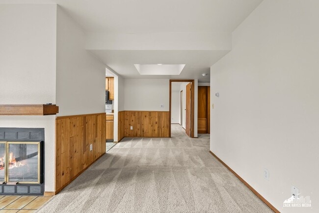 Building Photo - 7242 Foxridge Cir