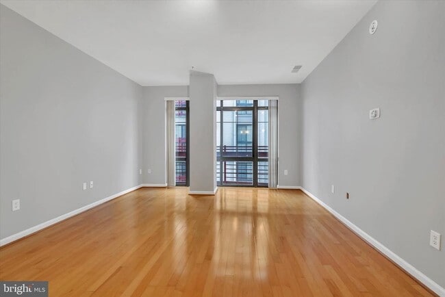 Building Photo - 7923 Eastern Ave NW