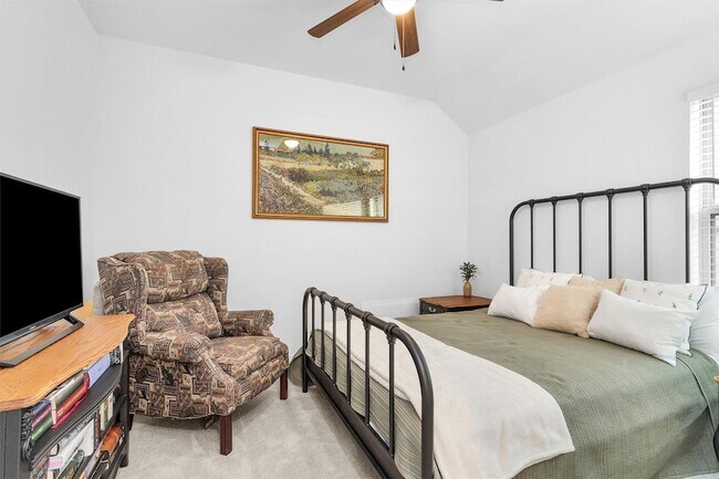 Building Photo - 8217 Boundary Waters Dr