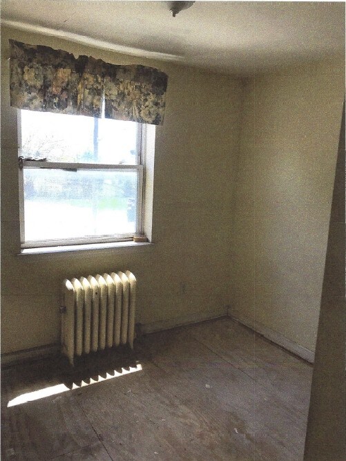 Interior Photo - 816 Brainard St