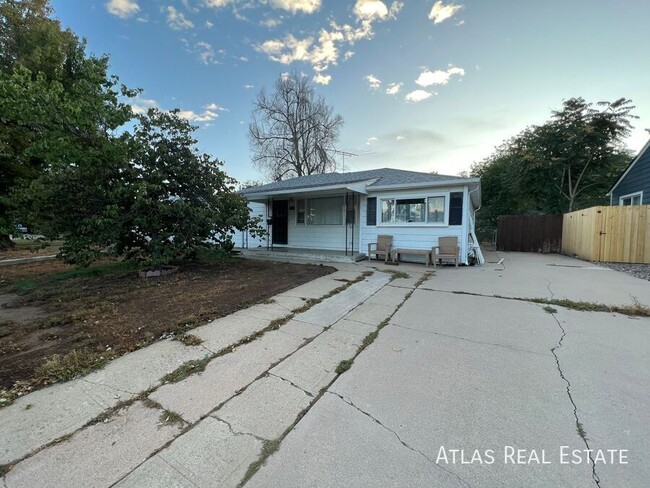 Primary Photo - 5110 S Pearl St