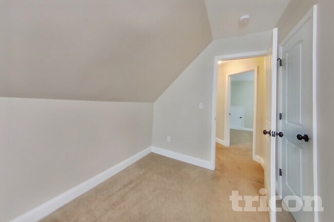 Building Photo - 268 Cranbrooke Dr