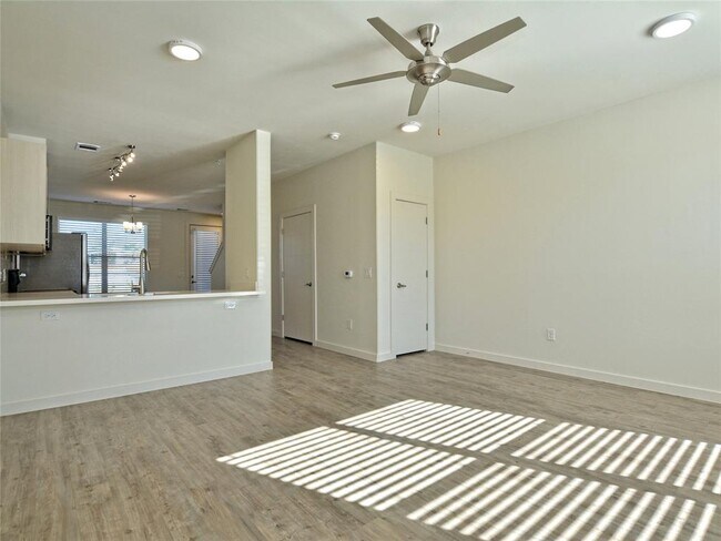 Building Photo - 7805 Cooper Ln