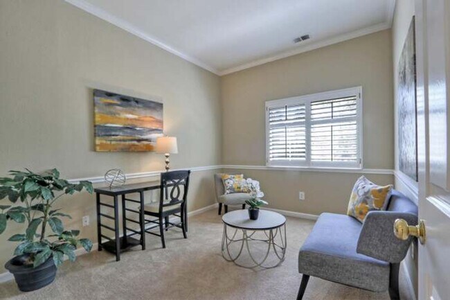 Building Photo - Gorgeous Home | Desirable Location | A/C