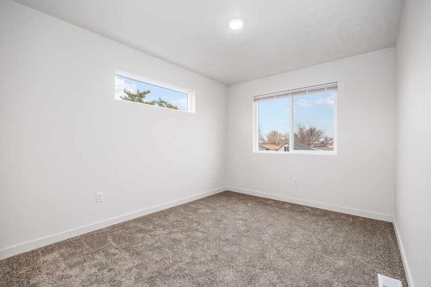 Building Photo - 20 S Volland St