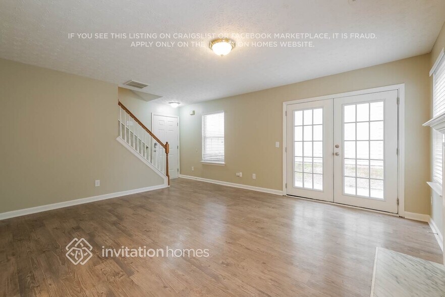 Building Photo - 2195 Lexington Ln