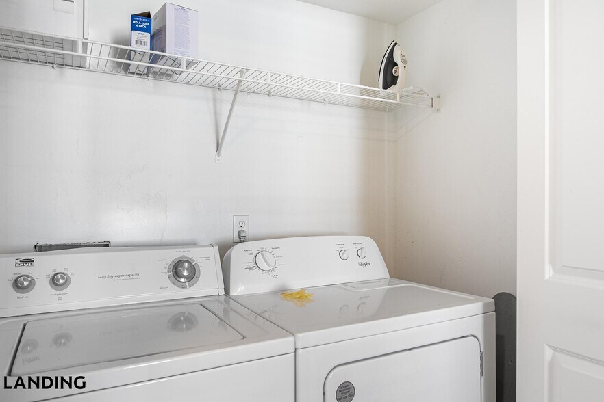 Building Photo - 5657 W Barn Rd