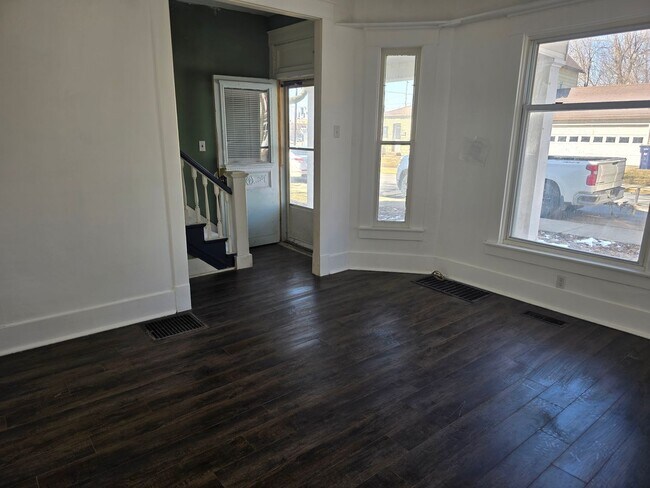 Building Photo - 204/206/208 N Fort Wayne St