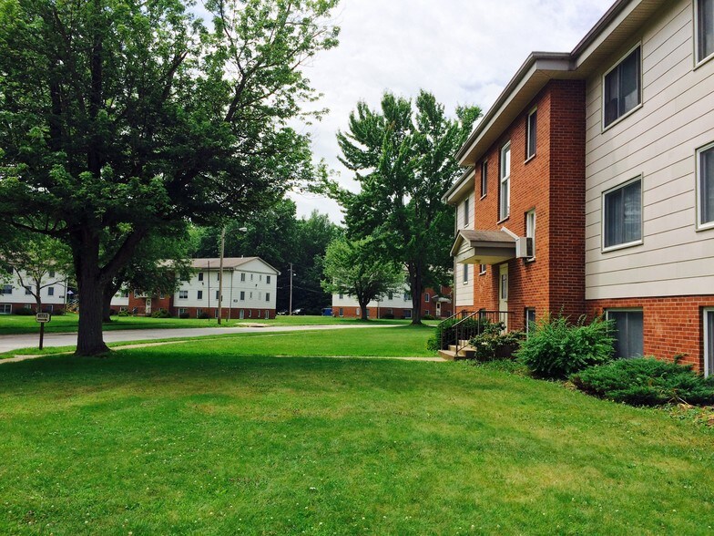 Seneca Oaks 10421096 Eastway Dr Youngstown OH 44505 Apartment Finder