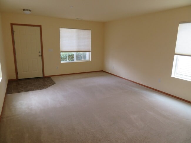Building Photo - 1436 Packwood Ave