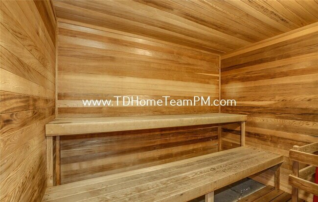 Building Photo - 9201 NE Juanita Dr