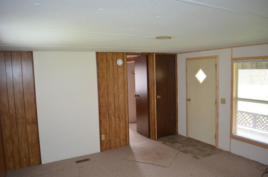 Building Photo - 17561 Truetown Rd