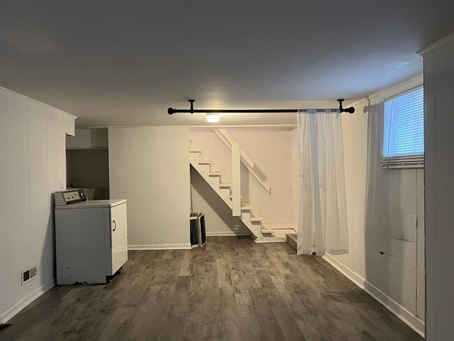 Building Photo - 1416 Morningside St SE