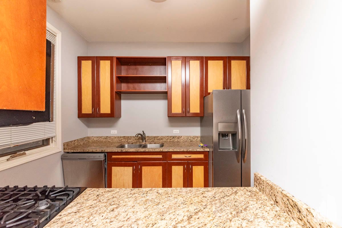 Building Photo - 1133 W Addison St