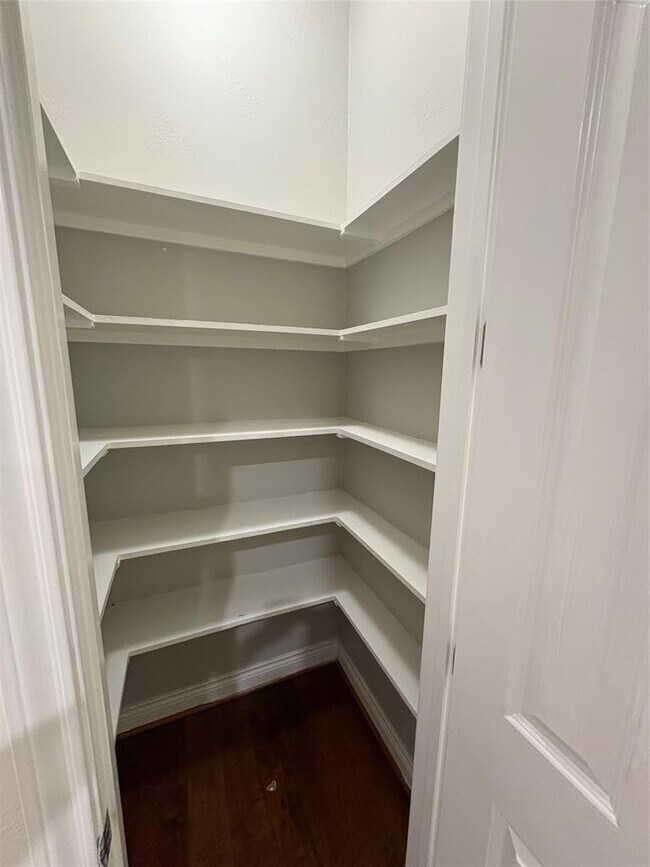 Building Photo - 3314 Thomas Kincheon St