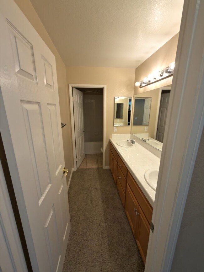 Building Photo - Beautiful home near La Mariposa Elementary School in Camarillo