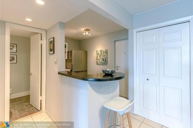 Building Photo - 121 Golden Isles Dr