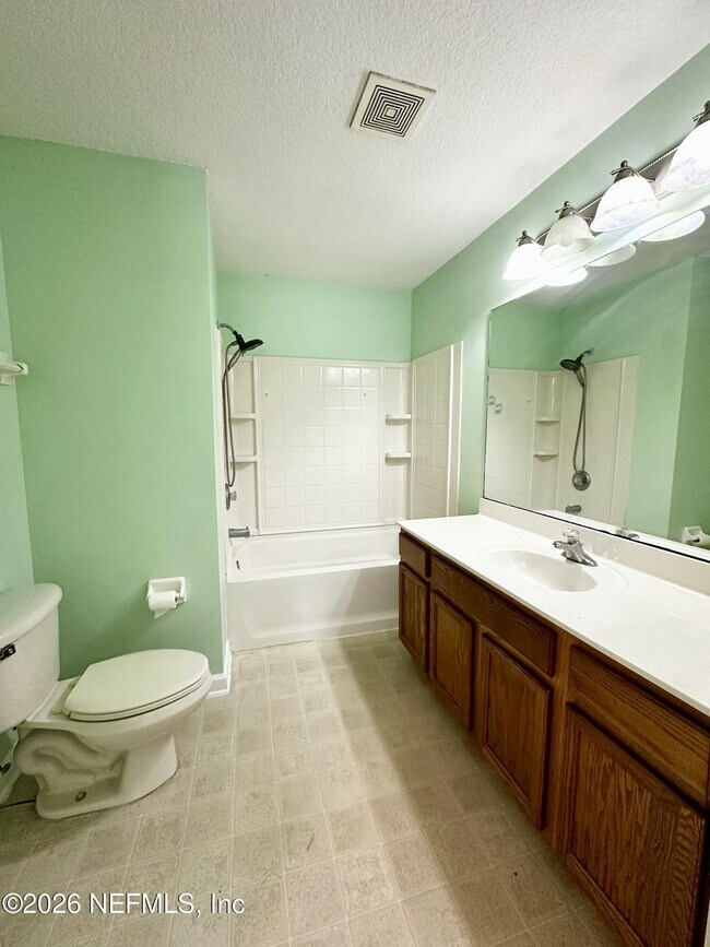 Building Photo - 1520 Fieldview Dr