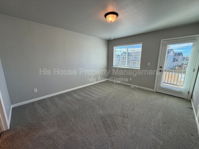 Building Photo - 2640 Brookstone Dr