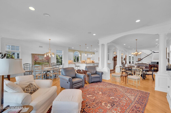 Building Photo - 619 Beacon Blvd