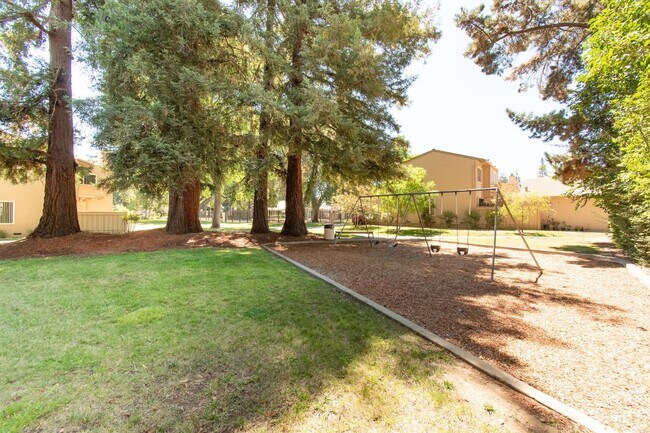 Building Photo - Spacious and Bright Townhome in Amazing Park like Community with Cupertino Schools and Large 2 Ca...