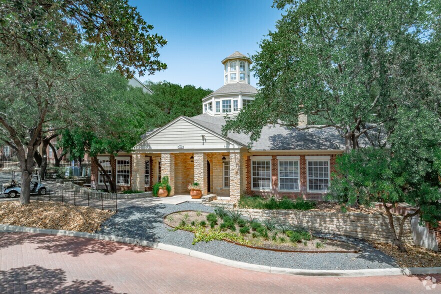 Clubhouse Exterior - Village of Hampton Cove