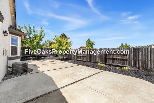 Building Photo - 2242 Zittel Dr