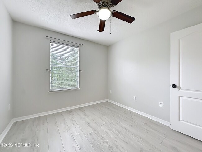 Building Photo - 8224 Halls Hammock Ct