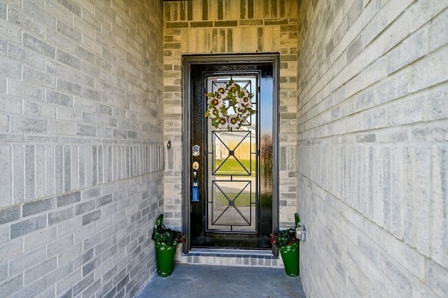 Building Photo - 5707 Aurora Grns Ln