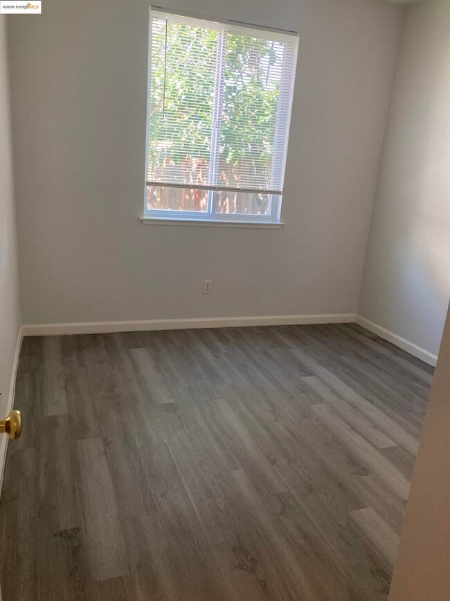 Building Photo - 10448 Almanor Cir