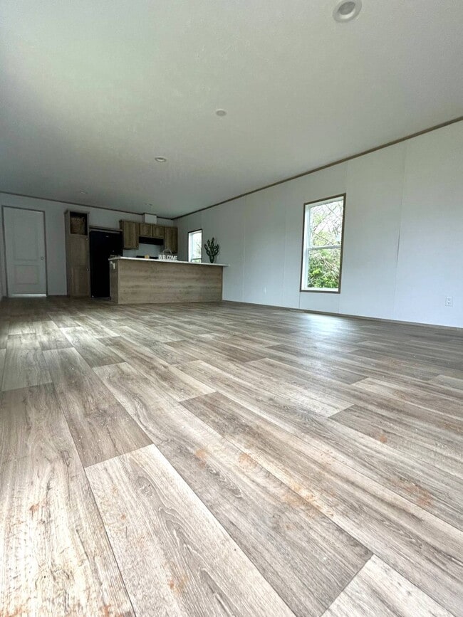 Building Photo - 575 Payne Creek Est