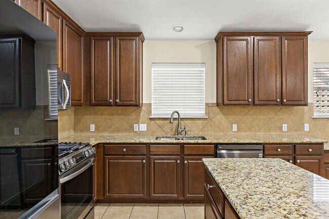 Building Photo - 2421 Chimney Rock Rd