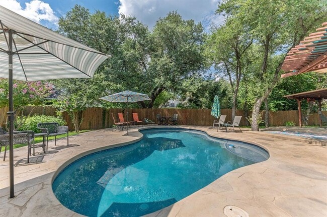 Building Photo - 8908 Pepper Rock Dr