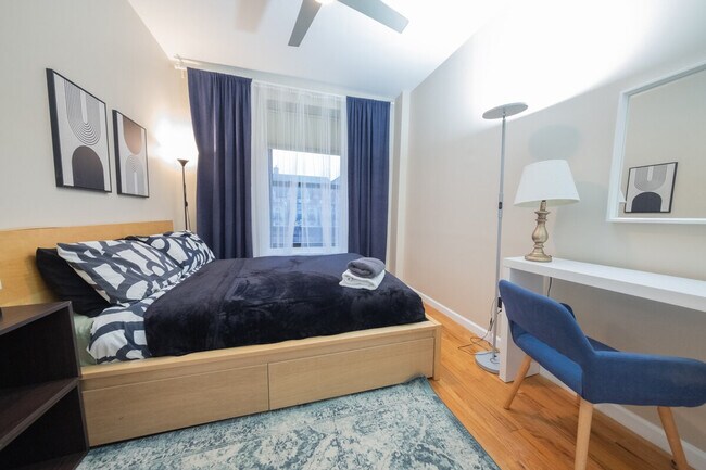 Building Photo - 230 W 113th St