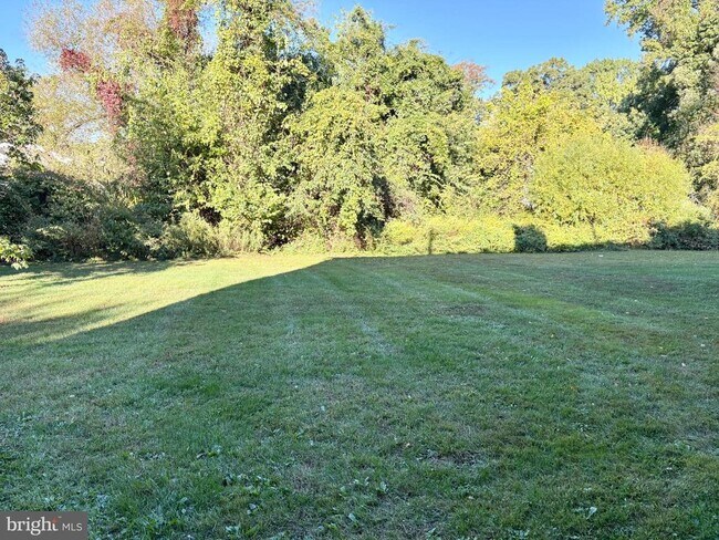 Building Photo - 221 Highland Blvd