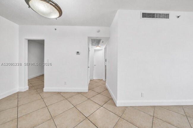 Building Photo - 3001 S Ocean Dr