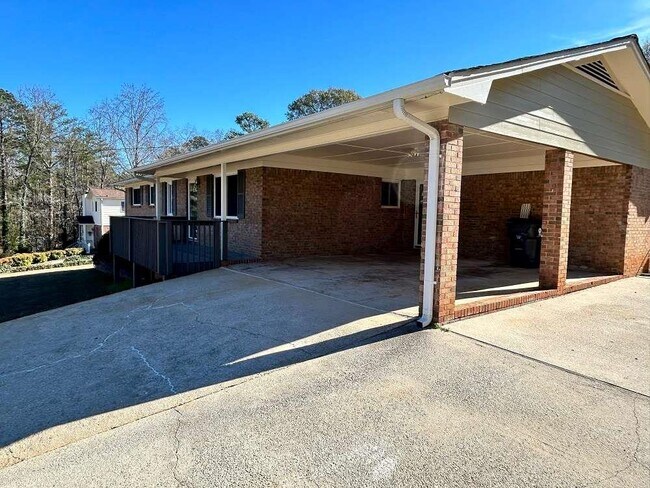 Building Photo - 4642 Elmherst Dr