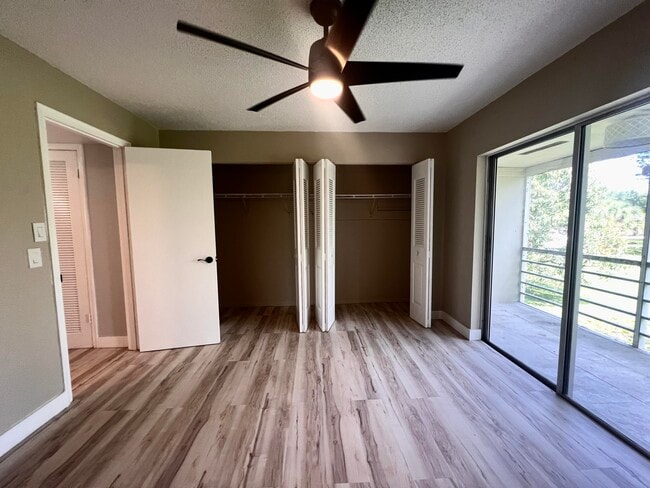 Building Photo - 176 Sussex I