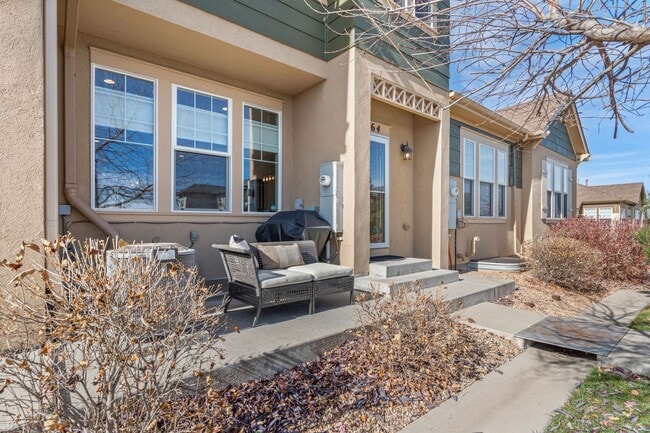 Building Photo - Modern Comfort Meets Mountain Convenience in This Littleton Home!!