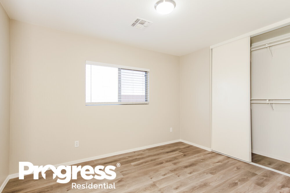 Building Photo - 10609 W Via Del Sol