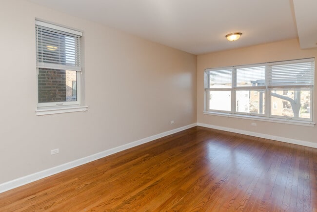Building Photo - 1744 E 69th St