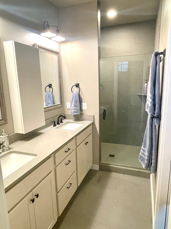 Building Photo - 3091 Lori Ln