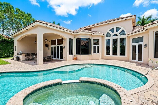 Building Photo - 3201 E Stonebrook Cir