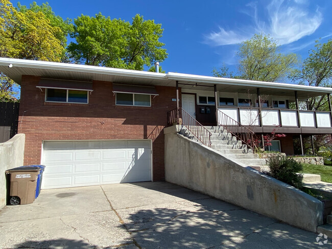 Building Photo - 1779 S Foothill Dr