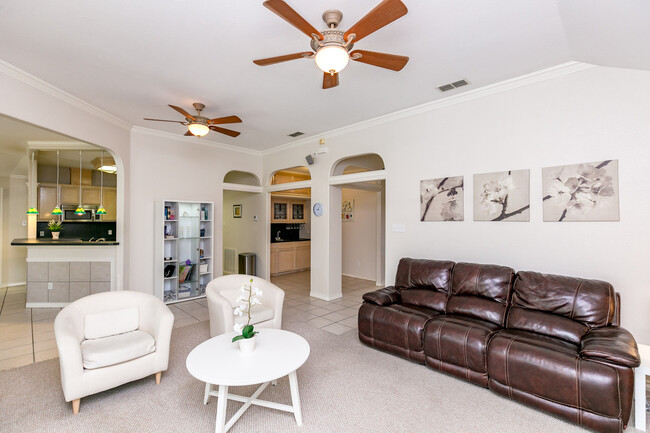 Building Photo - 7005 Madiera Dr
