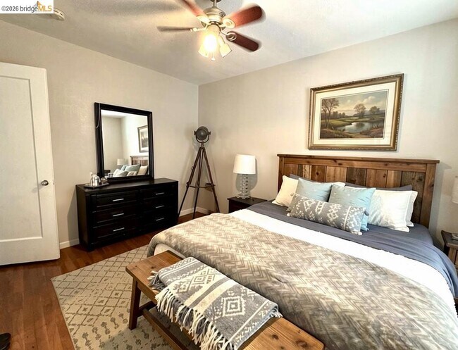 Building Photo - 3243 Bonnie Ln