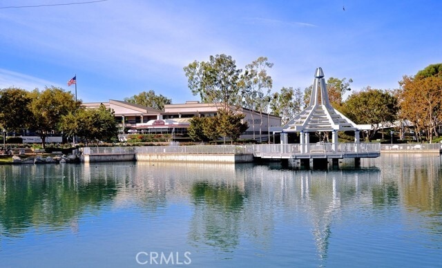 Building Photo - 7 Fairfield
