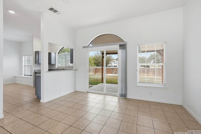 Building Photo - 10203 Raven Field Dr