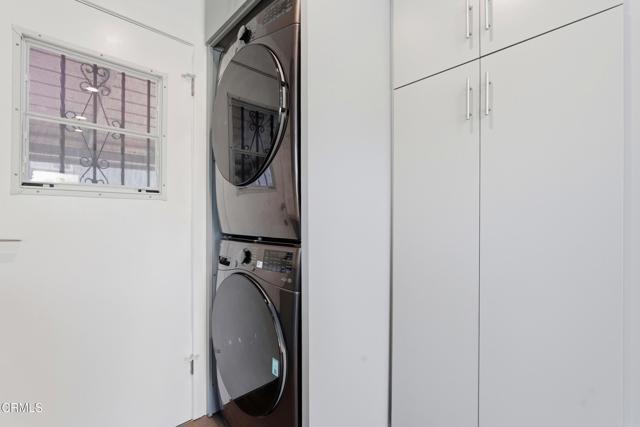 Building Photo - 250 S Ave 55